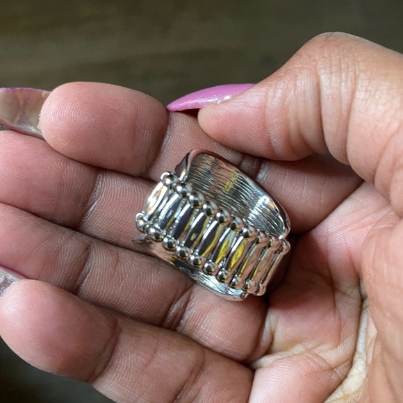 Silver tone Ring! - Picture 2 of 2